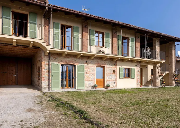 ゲストハウス Be Langhe Monforte - Di Cascina 3*