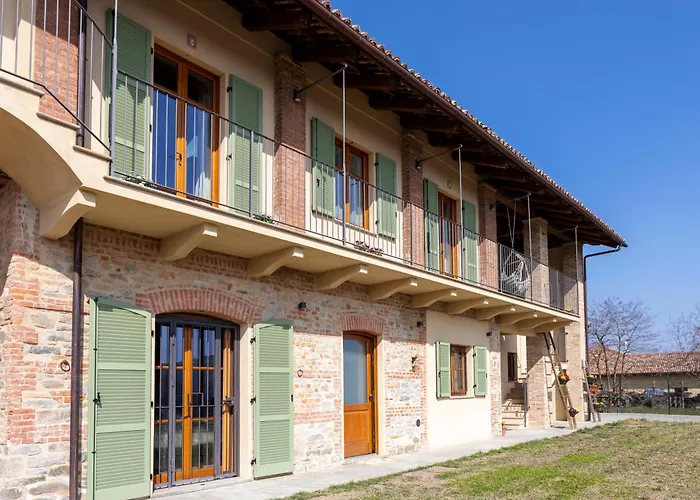 ゲストハウス Be Langhe Monforte - Di Cascina 3*